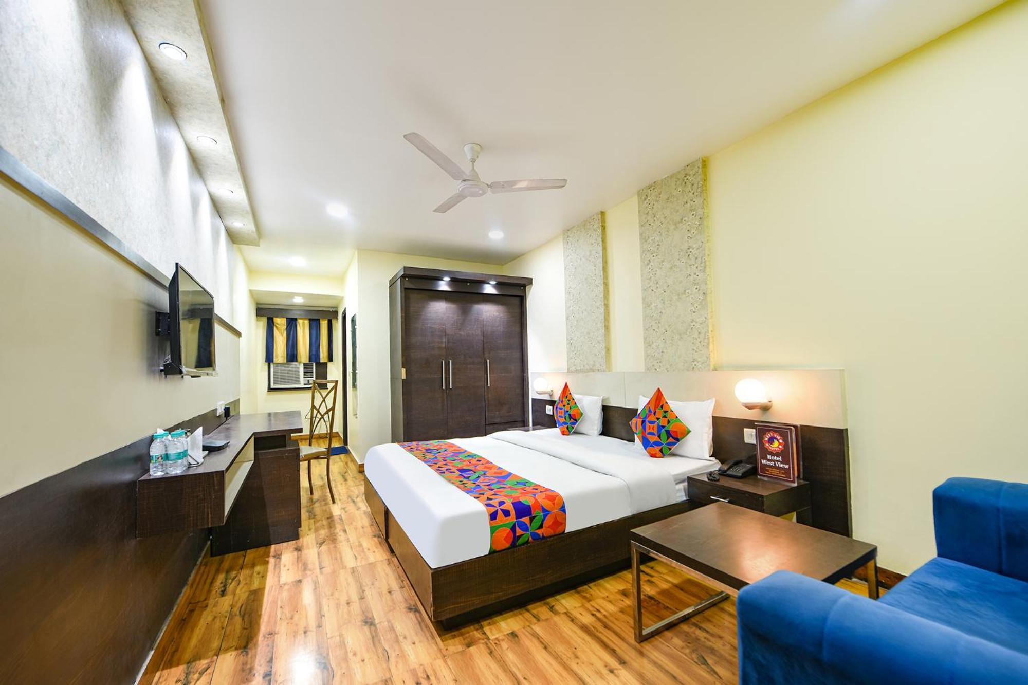 โอโย 10887 โฮเต็ล เวสต์ วิว Hotel กาเซียบัด ภายนอก รูปภาพ