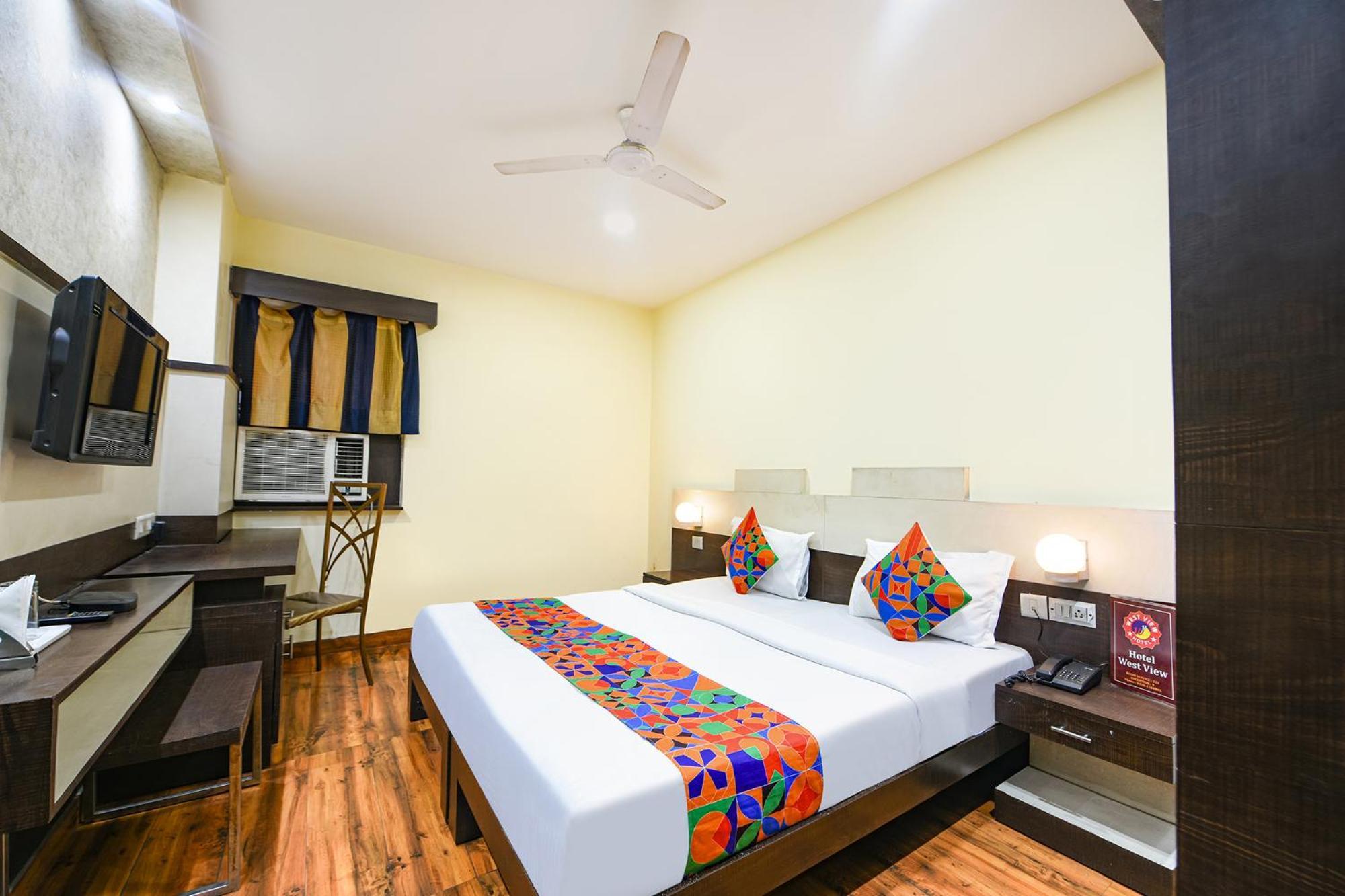 โอโย 10887 โฮเต็ล เวสต์ วิว Hotel กาเซียบัด ภายนอก รูปภาพ
